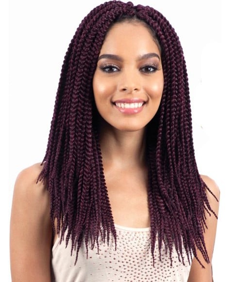 MODÈLE MODÈLE SYN BOX BRAIDS LARGE